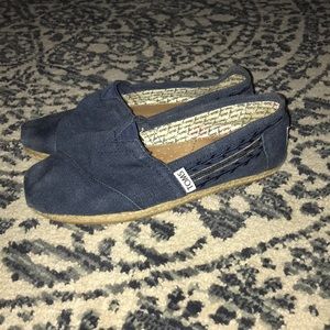 Women’s Toms Size 5.5